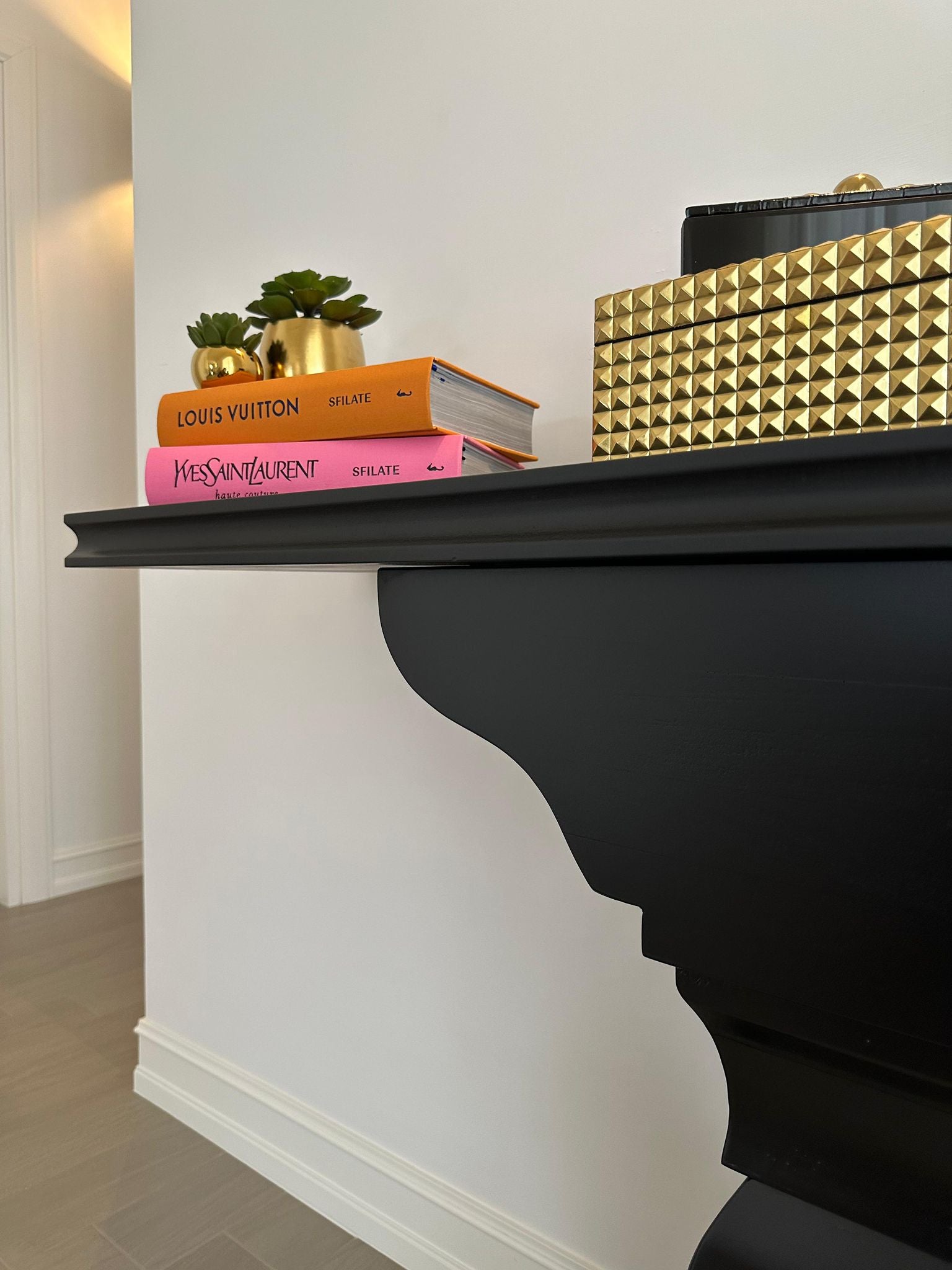 Consolle Elegance – Design Classico Contemporaneo Laccato
